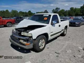 2000 Chevrolet Silverado 1500 LS with VIN 1GCEC14VXYZ191202, listed as a Copart auction lot 68368605 with 212,741 mi miles and Salvage title. Bid and sale history available at DreamBid. Image 1.