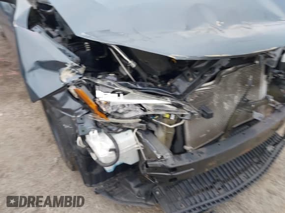 ✅ 2018 Toyota Corolla LE • VIN: 5YFBURHE6JP813299 • Lot: 43593274. Listed on IAAI with 70,089 mi. Free auction sales archive from the USA and detailed vehicle history report at DreamBid. Image 6.