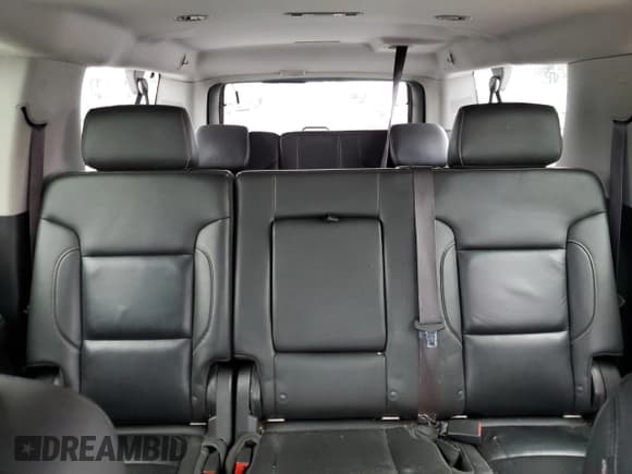 ✅ 2015 Chevrolet Suburban LT • VIN: 1GNSCJKC8FR530886 • Lot: 73063234. Wystawiony na Copart z przebiegiem 148 431 mil. Bezpłatny archiwum sprzedaży aukcyjnych z USA i szczegółowy raport historii pojazdu na DreamBid. Zdjęcie 10.