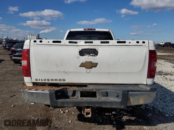✅ 2008 Chevrolet Silverado 2500HD Work Truck • VIN: 1GCHC29K48E155658 • Lot: 49832375. Wystawiony na Copart z przebiegiem 218 660 mil. Bezpłatny archiwum sprzedaży aukcyjnych z USA i szczegółowy raport historii pojazdu na DreamBid. Zdjęcie 6.
