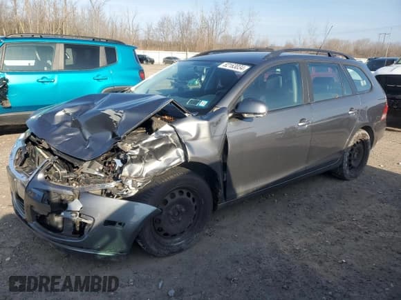 ✅ 2009 Volkswagen Jetta • VIN: 3VWKZ71K99M261433 • Lot: 82163034. Listed on Copart with 91,035 mi. Free auction sales archive from the USA and detailed vehicle history report at DreamBid. Image 1.