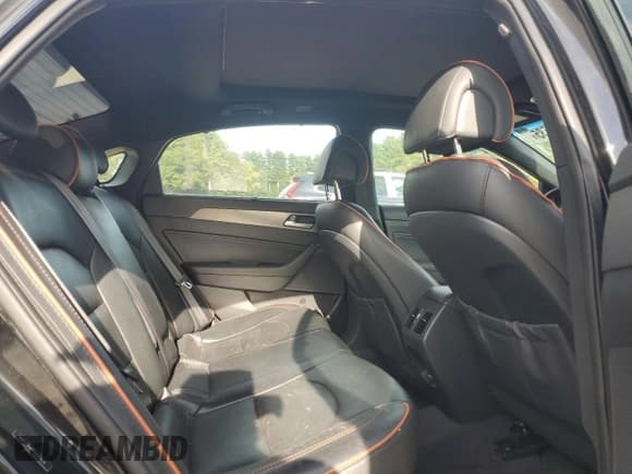 ✅ 2015 Hyundai Sonata Sport • VIN: 5NPE34AB7FH253414 • Lot: 80430535. Wystawiony na Copart z przebiegiem 74 714 mil. Bezpłatny archiwum sprzedaży aukcyjnych z USA i szczegółowy raport historii pojazdu na DreamBid. Zdjęcie 10.