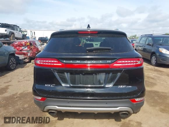 ✅ 2017 Lincoln MKC Premiere • VIN: 5LMCJ1D93HUL32195 • Lot: 42949051. Wystawiony na IAAI z przebiegiem 130 052 mil. Bezpłatny archiwum sprzedaży aukcyjnych z USA i szczegółowy raport historii pojazdu na DreamBid. Zdjęcie 16.