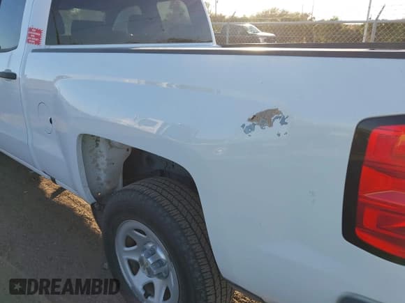 ✅ 2018 Chevrolet Silverado 1500 Work Truck • VIN: 1GCRCNEH9JZ347947 • Lot: 43656067. Wystawiony na IAAI z przebiegiem 44 355 mil. Bezpłatny archiwum sprzedaży aukcyjnych z USA i szczegółowy raport historii pojazdu na DreamBid. Zdjęcie 17.