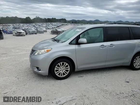 ✅ 2013 Toyota Sienna Limited • VIN: 5TDYK3DCXDS402646 • Lot: 85717545. Listed on Copart with 108,749 mi. Free auction sales archive from the USA and detailed vehicle history report at DreamBid. Image 15.