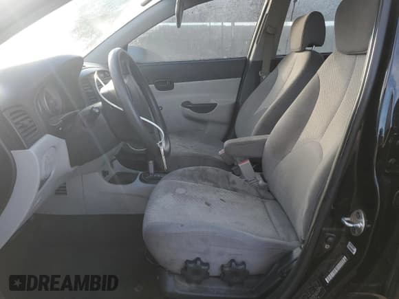 ✅ 2008 Hyundai Accent GLS • VIN: KMHCN46C48U277063 • Лот: 80468094. Опубликован ранее на Copart с пробегом 123 850 миль. Бесплатный доступ к архиву аукционных продаж из США и подробный отчёт об истории автомобиля на DreamBid. Изображение 7.