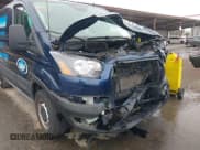 ✅ 2021 Ford Transit Cargo • VIN: 1FTBR1Y80MKA12125 • Lot: 41773493. Wystawiony na IAAI z przebiegiem 42 989 mil. Bezpłatny archiwum sprzedaży aukcyjnych z USA i szczegółowy raport historii pojazdu na DreamBid. Zdjęcie 6.