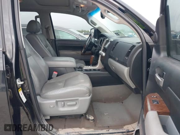 ✅ 2010 Toyota Tundra Limited • VIN: 5TFHW5F12AX095779 • Lot: 42691119. Listed on IAAI with 182,486 mi. Free auction sales archive from the USA and detailed vehicle history report at DreamBid. Image 5.