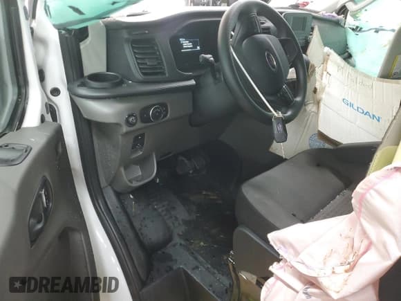 ✅ 2024 Ford Transit Passenger XL • VIN: 1FBAX2Y88RKB75687 • Lot: 67894535. Listed on Copart with 8,452 mi. Free auction sales archive from the USA and detailed vehicle history report at DreamBid. Image 8.