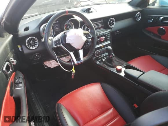 ✅ 2013 Mercedes-Benz SLK 350 • VIN: WDDPK5HA1DF055827 • Lot: 79471224. Wystawiony na Copart z przebiegiem 44 959 mil. Bezpłatny archiwum sprzedaży aukcyjnych z USA i szczegółowy raport historii pojazdu na DreamBid. Zdjęcie 8.