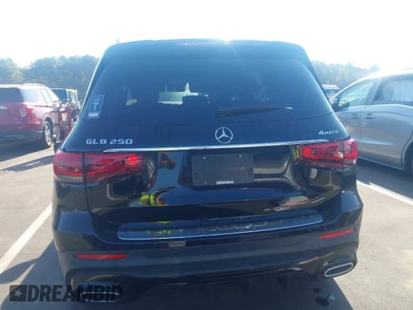 ✅ 2023 Mercedes-Benz GLB 250 • VIN: W1N4M4HB2PW312081 • Lot: 43260469. Wystawiony na IAAI z przebiegiem 28 986 mil. Bezpłatny archiwum sprzedaży aukcyjnych z USA i szczegółowy raport historii pojazdu na DreamBid. Zdjęcie 16.