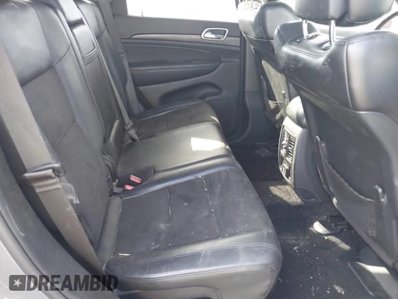 ✅ 2020 Jeep Grand Cherokee Altitude • VIN: 1C4RJEAG5LC245974 • Lot: 43483499. Wystawiony na IAAI z przebiegiem 116 049 mil. Bezpłatny archiwum sprzedaży aukcyjnych z USA i szczegółowy raport historii pojazdu na DreamBid. Zdjęcie 8.