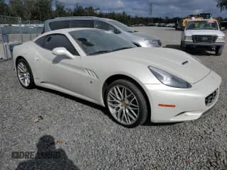 ✅ 2012 Ferrari California • VIN: ZFF65TJA9C0186664 • Lot: 75944804. Wystawiony na Copart z przebiegiem Nie podano. Bezpłatny archiwum sprzedaży aukcyjnych z USA i szczegółowy raport historii pojazdu na DreamBid. Zdjęcie 4.