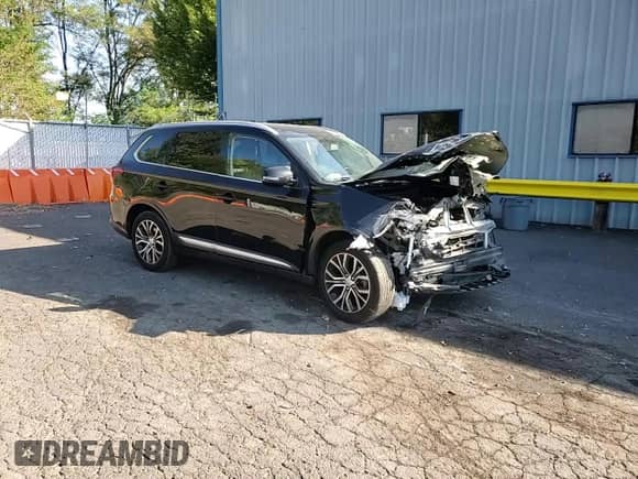 2019 Mitsubishi Outlander SE with VIN JA4AD3A35KZ027772, listed as a Copart auction lot 81328275 with 107,947 mi miles and Salvage title. Bid and sale history available at DreamBid. Image 15.