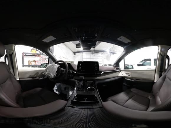 ✅ 2024 Toyota Sienna Platinum • VIN: 5TDESKFC3RS145914 • Лот: 42321093. Опубликован ранее на IAAI с пробегом 9 286 миль. Бесплатный доступ к архиву аукционных продаж из США и подробный отчёт об истории автомобиля на DreamBid. Изображение 20.