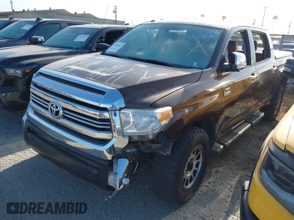 ✅ 2016 Toyota Tundra 1794 Edition • VIN: 5TFGY5F19GX209582 • Лот: 42385932. Опубликован ранее на IAAI с пробегом 96 521 миль. Бесплатный доступ к архиву аукционных продаж из США и подробный отчёт об истории автомобиля на DreamBid. Изображение 2.