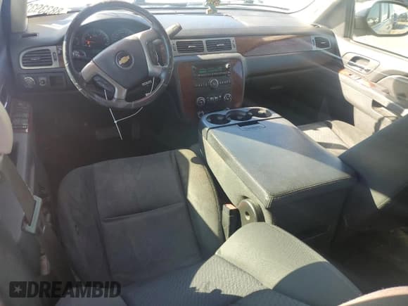 ✅ 2013 Chevrolet Suburban LS • VIN: 1GNSCHE03DR376482 • Lot: 88339325. Listed on Copart with 245,421 mi. Free auction sales archive from the USA and detailed vehicle history report at DreamBid. Image 8.