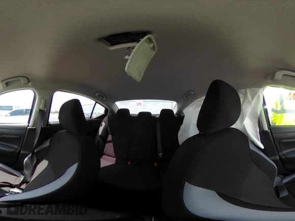 ✅ 2025 Nissan Versa S • VIN: 3N1CN8DV0SL836032 • Lot: 43019293. Wystawiony na IAAI z przebiegiem 983 mil. Bezpłatny archiwum sprzedaży aukcyjnych z USA i szczegółowy raport historii pojazdu na DreamBid. Zdjęcie 19.