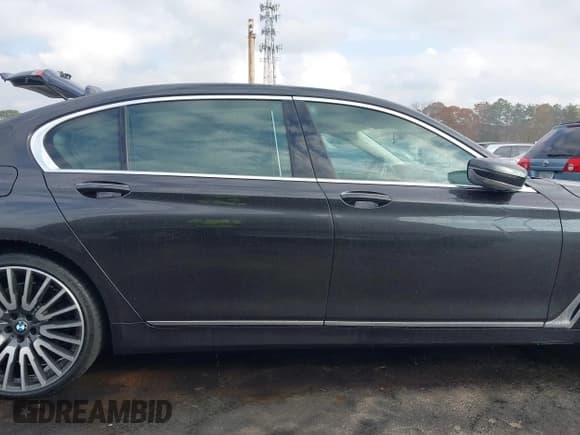 ✅ 2016 BMW 7 Series 750i • VIN: WBA7F0C50GGM20392 • Lot: 43770809. Listed on IAAI with 85,657 mi. Free auction sales archive from the USA and detailed vehicle history report at DreamBid. Image 13.