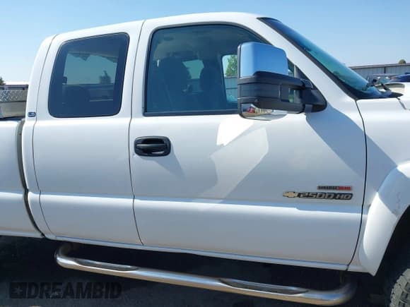 ✅ 2005 Chevrolet Silverado 2500HD LT • VIN: 1GCHK29295E193191 • Лот: 43243462. Опубликован ранее на IAAI с пробегом Не указан. Бесплатный доступ к архиву аукционных продаж из США и подробный отчёт об истории автомобиля на DreamBid. Изображение 13.