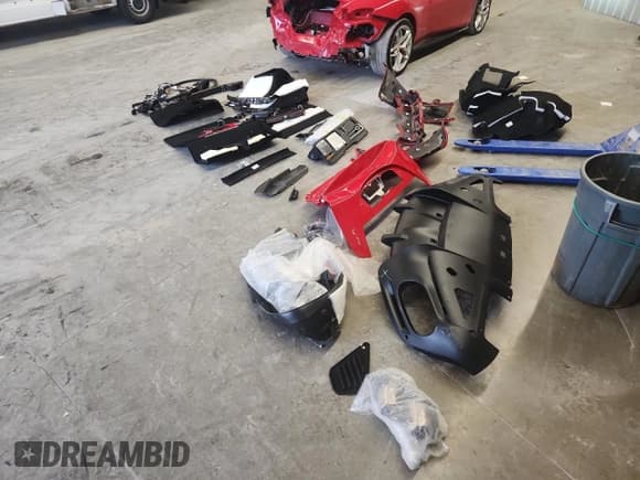 ✅ 2024 Ferrari Roma • VIN: ZFF98RNA0R0303932 • Лот: 67361505. Опубликован ранее на Copart с пробегом 1 353 миль. Бесплатный доступ к архиву аукционных продаж из США и подробный отчёт об истории автомобиля на DreamBid. Изображение 12.