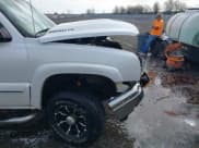 ✅ 2005 Chevrolet Silverado 2500HD LT • VIN: 1GCHK23215F950393 • Lot: 41780395. Wystawiony na IAAI z przebiegiem 294 419 mil. Bezpłatny archiwum sprzedaży aukcyjnych z USA i szczegółowy raport historii pojazdu na DreamBid. Zdjęcie 17.