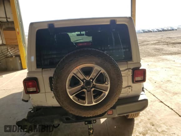 ✅ 2018 Jeep Wrangler Unlimited Sahara • VIN: 1C4HJXEG6JW320761 • Lot: 92801835. Listed on Copart with 60,591 mi. Free auction sales archive from the USA and detailed vehicle history report at DreamBid. Image 6.