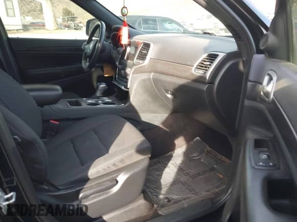 2018 Jeep Grand Cherokee Altitude с VIN 1C4RJFAG2JC180665, выставлен на аукционе IAAI как лот 41681801 с пробегом 102 320 миль миль и . История ставок и продаж доступна на DreamBid. Изображение 5.