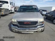 ✅ 2005 GMC Sierra 2500HD SLT • VIN: 1GTHK29U75E262915 • Лот: 82437135. Опубликован ранее на Copart с пробегом 155 512 миль. Бесплатный доступ к архиву аукционных продаж из США и подробный отчёт об истории автомобиля на DreamBid. Изображение 5.