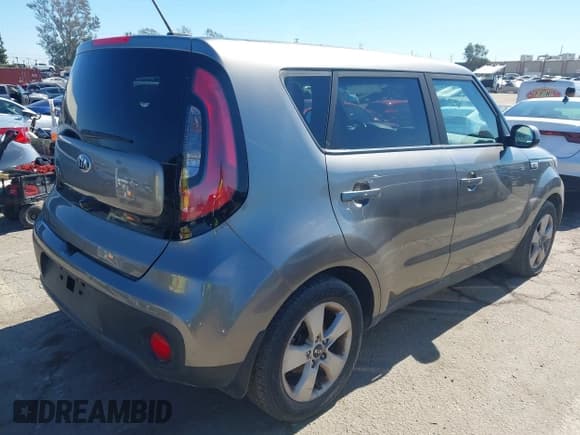✅ 2019 Kia Soul • VIN: KNDJN2A26K7021561 • Lot: 43464114. Wystawiony na IAAI z przebiegiem 85 791 mil. Bezpłatny archiwum sprzedaży aukcyjnych z USA i szczegółowy raport historii pojazdu na DreamBid. Zdjęcie 4.