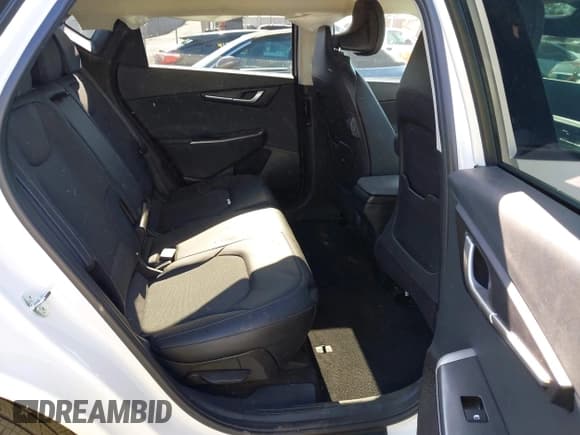 ✅ 2024 Kia EV6 Wind • VIN: KNDC34LA7R5205489 • Lot: 42620859. Wystawiony na IAAI z przebiegiem 18 098 mil. Bezpłatny archiwum sprzedaży aukcyjnych z USA i szczegółowy raport historii pojazdu na DreamBid. Zdjęcie 8.