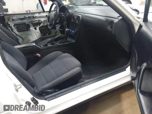 ✅ 1991 Mazda MX-5 Miata Special Edition • VIN: JM1NA3517M1219737 • Lot: 42536037. Wystawiony na IAAI z przebiegiem 125 866 mil. Bezpłatny archiwum sprzedaży aukcyjnych z USA i szczegółowy raport historii pojazdu na DreamBid. Zdjęcie 5.