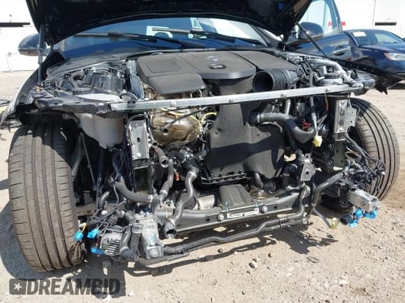 ✅ 2025 Mercedes-Benz C 300 • VIN: W1KAF4GB8SR272446 • Lot: 43379113. Wystawiony na IAAI z przebiegiem 553 mil. Bezpłatny archiwum sprzedaży aukcyjnych z USA i szczegółowy raport historii pojazdu na DreamBid. Zdjęcie 6.