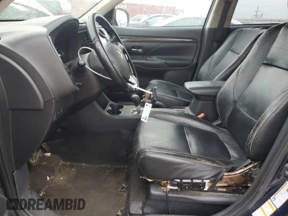 2016 Mitsubishi Outlander SE с VIN JA4AD3A38GZ009788, выставлен на аукционе Copart как лот 70997285 с пробегом 156 974 миль миль и Списание • Salvage title. История ставок и продаж доступна на DreamBid. Изображение 7.