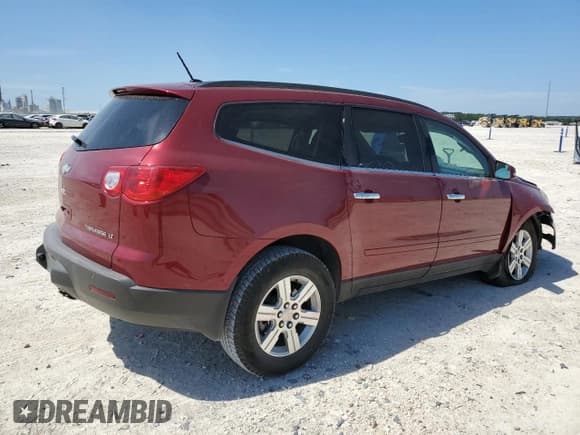 ✅ 2010 Chevrolet Traverse 1LT • VIN: 1GNLRFED3AJ219961 • Lot: 68084614. Wystawiony na Copart z przebiegiem 40 059 mil. Bezpłatny archiwum sprzedaży aukcyjnych z USA i szczegółowy raport historii pojazdu na DreamBid. Zdjęcie 3.