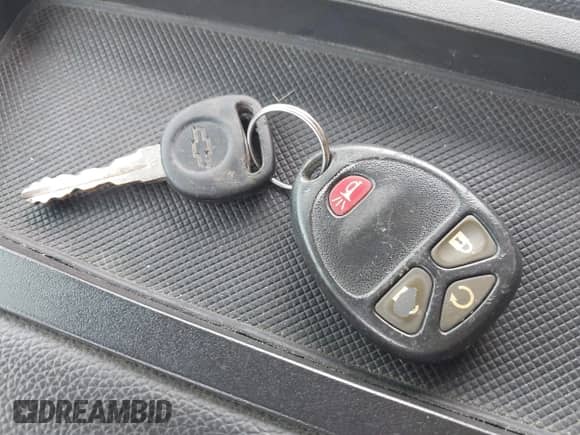 2009 Chevrolet Silverado 1500 LTZ z VIN 1GCEK39J19Z227509, wystawiony jako IAAI lot #43339769 z przebiegiem 98 235 mil mil oraz . Historia ofert i sprzedaży dostępna na DreamBid. Obrazek 11.