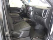 ✅ 2020 Chevrolet Silverado 1500 RST • VIN: 3GCUYEED2LG221036 • Lot: 42337591. Wystawiony na IAAI z przebiegiem 97 512 mil. Bezpłatny archiwum sprzedaży aukcyjnych z USA i szczegółowy raport historii pojazdu na DreamBid. Zdjęcie 5.