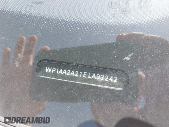 ✅ 2014 Porsche Cayenne • VIN: WP1AA2A21ELA93242 • Лот: 42762961. Опубликован ранее на IAAI с пробегом 99 017 миль. Бесплатный доступ к архиву аукционных продаж из США и подробный отчёт об истории автомобиля на DreamBid. Изображение 9.