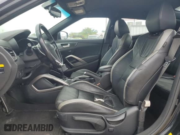 ✅ 2016 Hyundai Veloster Turbo • VIN: KMHTC6AE3GU276155 • Lot: 80999244. Wystawiony na Copart z przebiegiem 91 422 mil. Bezpłatny archiwum sprzedaży aukcyjnych z USA i szczegółowy raport historii pojazdu na DreamBid. Zdjęcie 7.