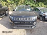 ✅ 2018 Jeep Compass Latitude • VIN: 3C4NJCBB5JT293353 • Lot: 43226604. Wystawiony na IAAI z przebiegiem 84 742 mil. Bezpłatny archiwum sprzedaży aukcyjnych z USA i szczegółowy raport historii pojazdu na DreamBid. Zdjęcie 13.