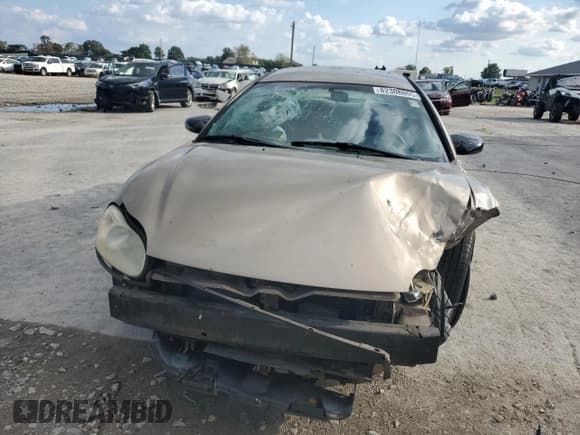 ✅ 2002 Dodge Stratus SE/SXT • VIN: 4B3AG42GX2E067535 • Lot: 82308805. Listed on Copart with 138,968 mi. Free auction sales archive from the USA and detailed vehicle history report at DreamBid. Image 5.