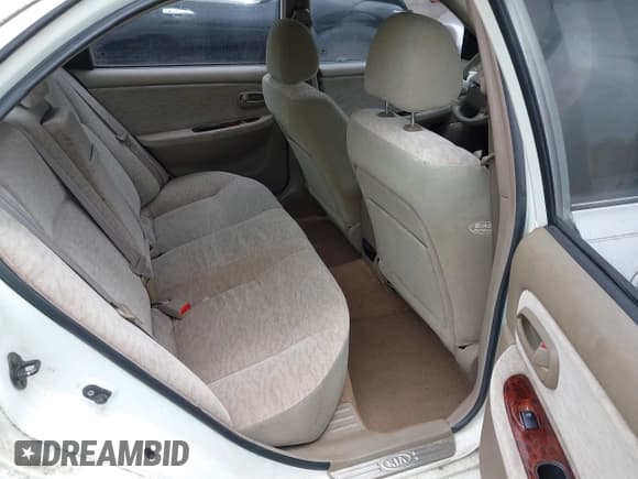 ✅ 2005 Kia Optima LX • VIN: KNAGD128655417156 • Lot: 42371618. Wystawiony na IAAI z przebiegiem 190 000 mil. Bezpłatny archiwum sprzedaży aukcyjnych z USA i szczegółowy raport historii pojazdu na DreamBid. Zdjęcie 8.