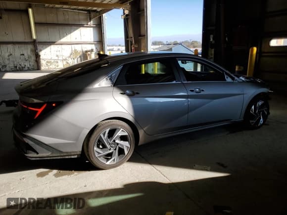 ✅ 2024 Hyundai Elantra Limited • VIN: KMHLN4DJ9RU114217 • Lot: 86288895. Listed on Copart with 7,041 mi. Free auction sales archive from the USA and detailed vehicle history report at DreamBid. Image 3.