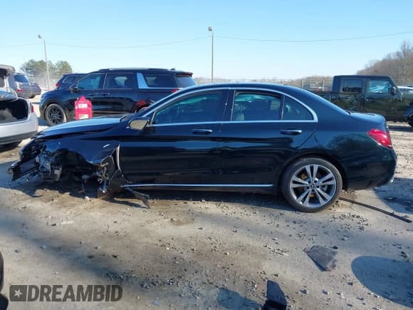 ✅ 2019 Mercedes-Benz C 300 • VIN: 55SWF8DB5KU311316 • Lot: 41650068. Listed on IAAI with 68,399 mi. Free auction sales archive from the USA and detailed vehicle history report at DreamBid. Image 15.