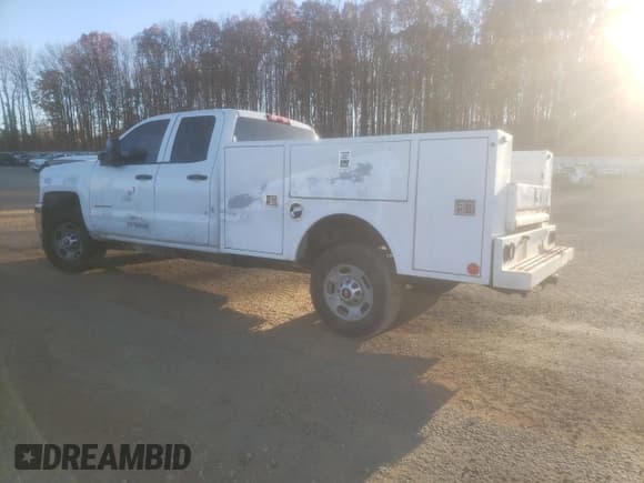 ✅ 2017 Chevrolet Silverado 2500HD • VIN: 1GB2KUEG9HZ385196 • Лот: 84614785. Опубликован ранее на Copart с пробегом 179 781 миль. Бесплатный доступ к архиву аукционных продаж из США и подробный отчёт об истории автомобиля на DreamBid. Изображение 2.