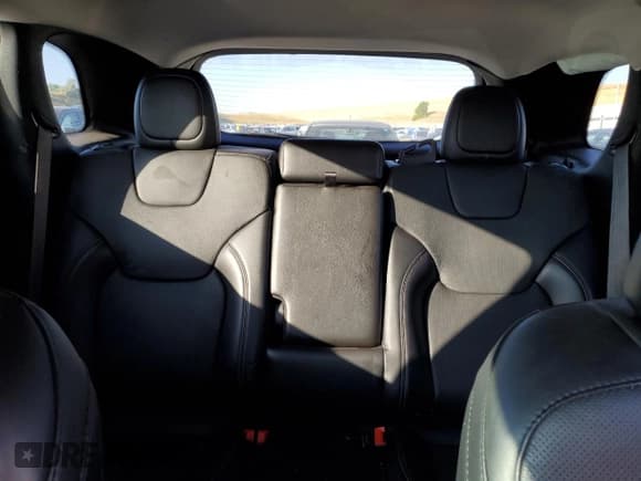 ✅ 2021 Jeep Cherokee 80th Anniversary • VIN: 1C4PJMMX1MD209420 • Lot: 68445785. Wystawiony na Copart z przebiegiem 58 737 mil. Bezpłatny archiwum sprzedaży aukcyjnych z USA i szczegółowy raport historii pojazdu na DreamBid. Zdjęcie 10.