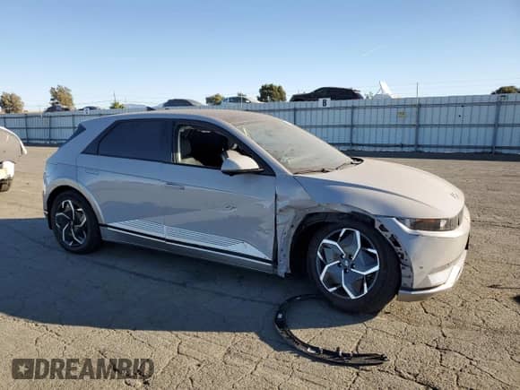 ✅ 2024 Hyundai Ioniq 5 Limited • VIN: KM8KR4DEXRU294231 • Lot: 76709184. Wystawiony na Copart z przebiegiem 826 mil mil. Skorzystaj z bezpłatnego archiwum sprzedaży aukcyjnych z USA i zobacz szczegółowy raport historii pojazdu na DreamBid. Zdjęcie 4.