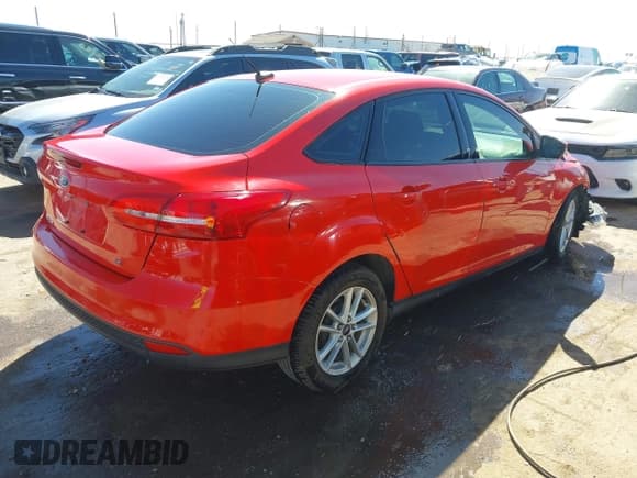 ✅ 2015 Ford Focus SE • VIN: 1FADP3F24FL283927 • Lot: 41755250. Listed on IAAI with Not provided. Free auction sales archive from the USA and detailed vehicle history report at DreamBid. Image 4.