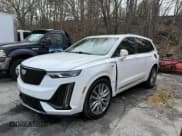 ✅ 2020 Cadillac XT6 AWD Sport • VIN: 1GYKPGRS1LZ100975 • Лот: 94177875. Опубликован ранее на Copart с пробегом 39 149 миль. Бесплатный доступ к архиву аукционных продаж из США и подробный отчёт об истории автомобиля на DreamBid. Изображение 2.