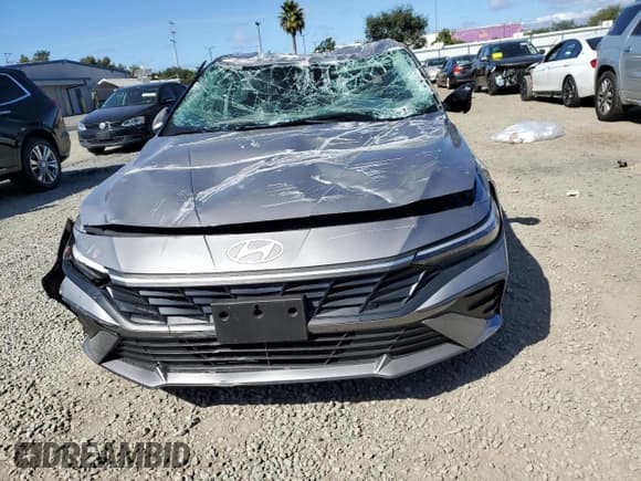 ✅ 2024 Hyundai Elantra SE • VIN: KMHLL4DGXRU844096 • Лот: 84945475. Опубликован ранее на Copart с пробегом 16 986 миль. Бесплатный доступ к архиву аукционных продаж из США и подробный отчёт об истории автомобиля на DreamBid. Изображение 5.